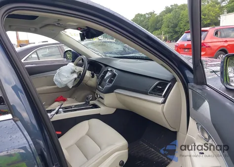 2022 Volvo Xc90 T5 Momentum 7 Passenger z USA, uszkodzony, nr VIN YV4102PK2N1783201